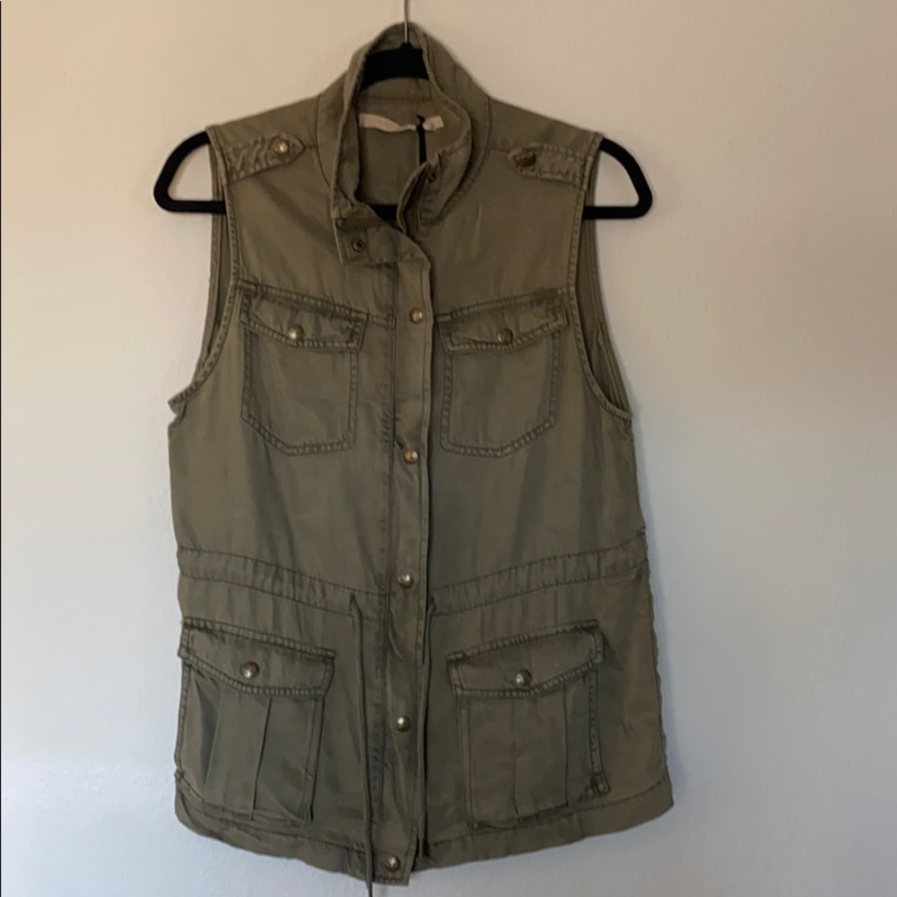 Max Jeans army green cargo zip up vest